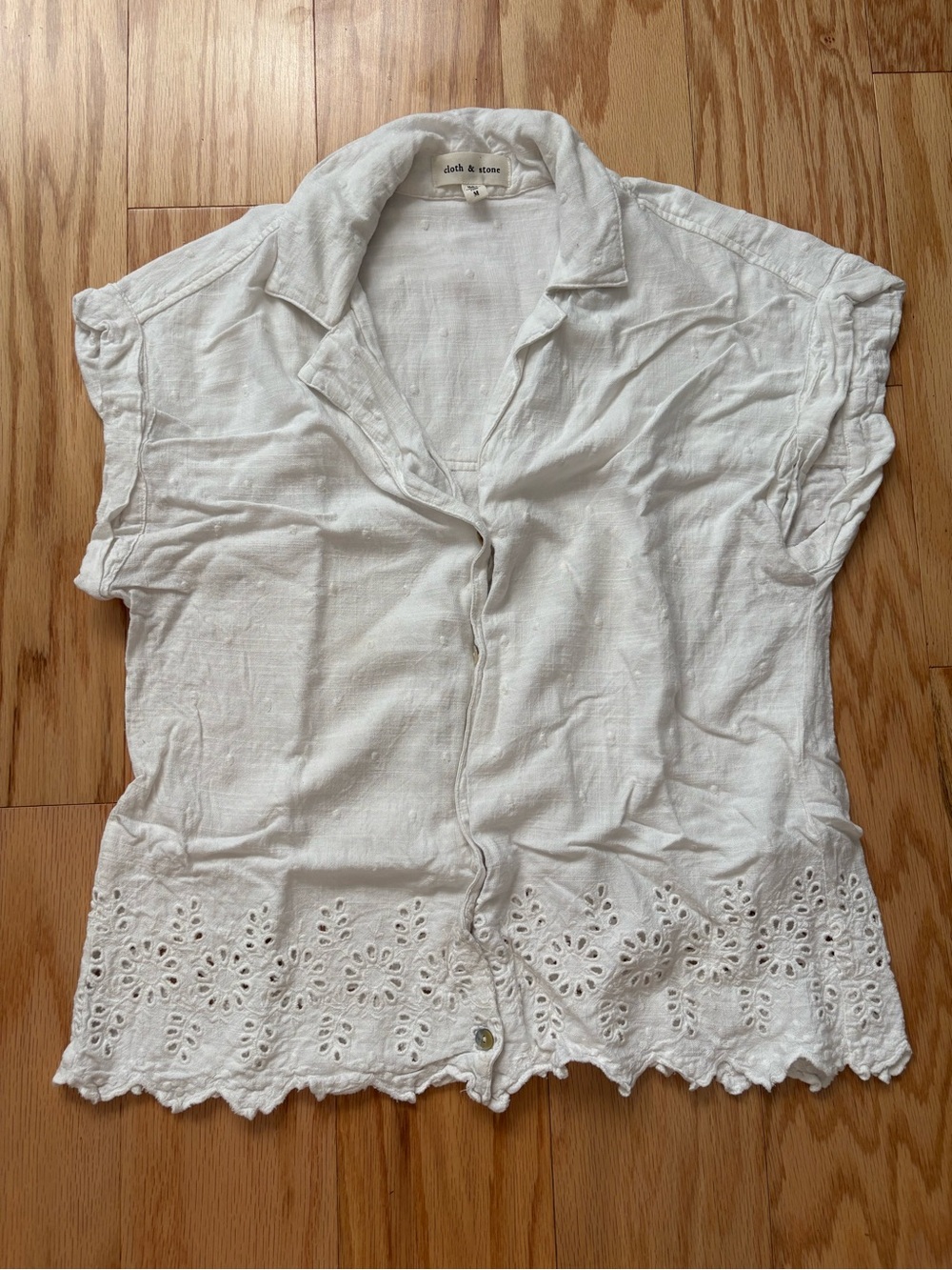 cloth & stone White Eyelet-Hem Linen Blend Button Front Top